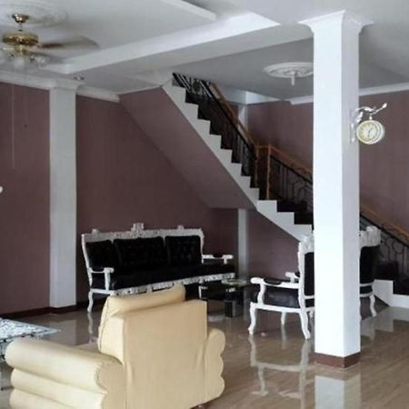 Hotel Graha Soeltan Sunggal ภายนอก รูปภาพ