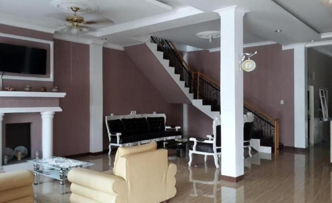 Hotel Graha Soeltan Sunggal ภายนอก รูปภาพ