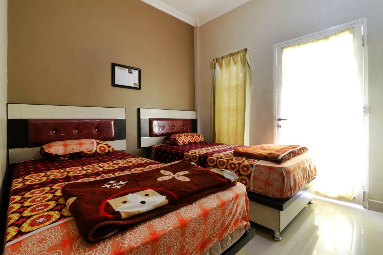 Hotel Graha Soeltan Sunggal ภายนอก รูปภาพ