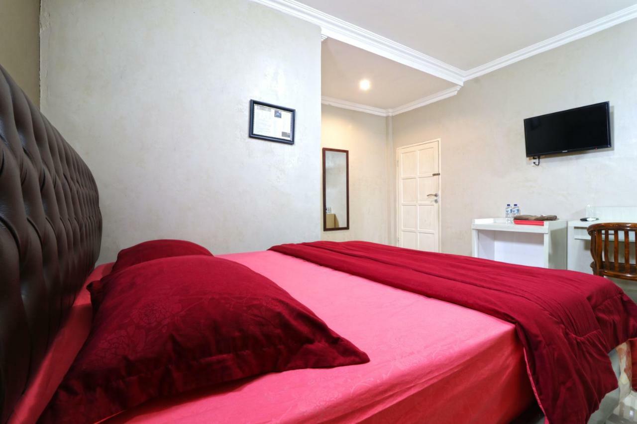 Hotel Graha Soeltan Sunggal ภายนอก รูปภาพ
