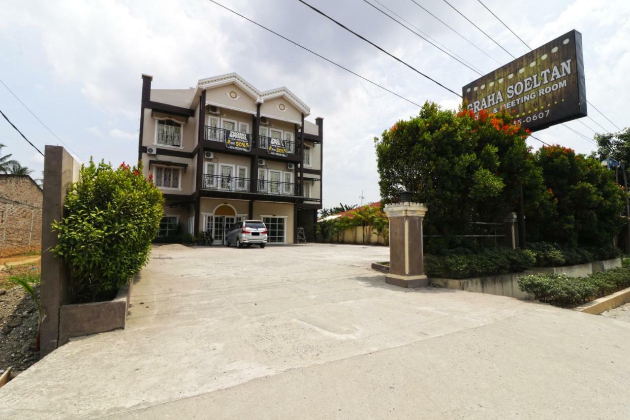 Hotel Graha Soeltan Sunggal ภายนอก รูปภาพ